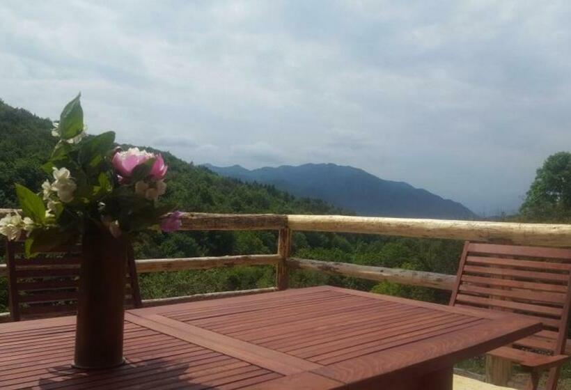 Дом 1 Спальня, Casa Din Piatra