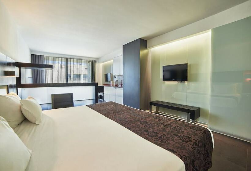 سوئیت کلاسیک, Rr Hotel Da Rocha