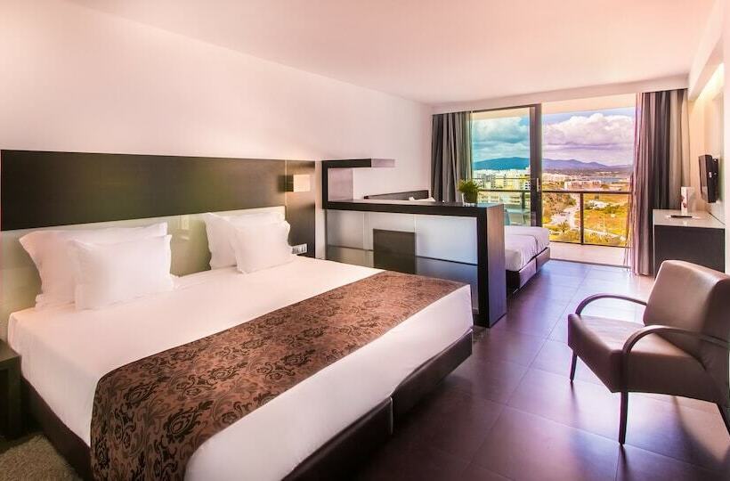 سوییت خانوادگی, Rr Hotel Da Rocha