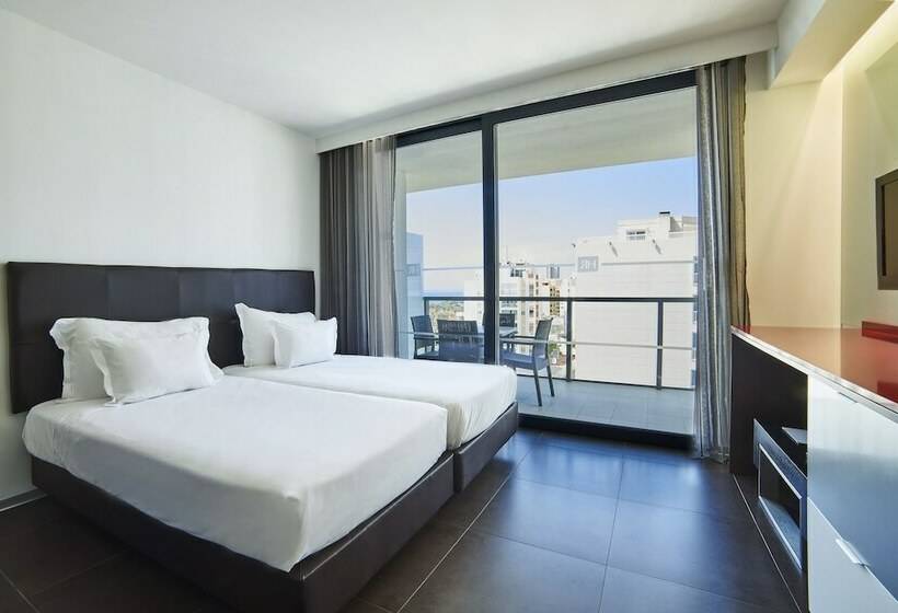 سوییت خانوادگی, Rr Hotel Da Rocha