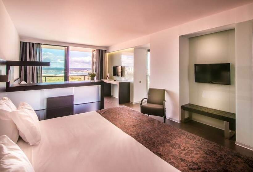 سوییت سوپریور, Rr Hotel Da Rocha