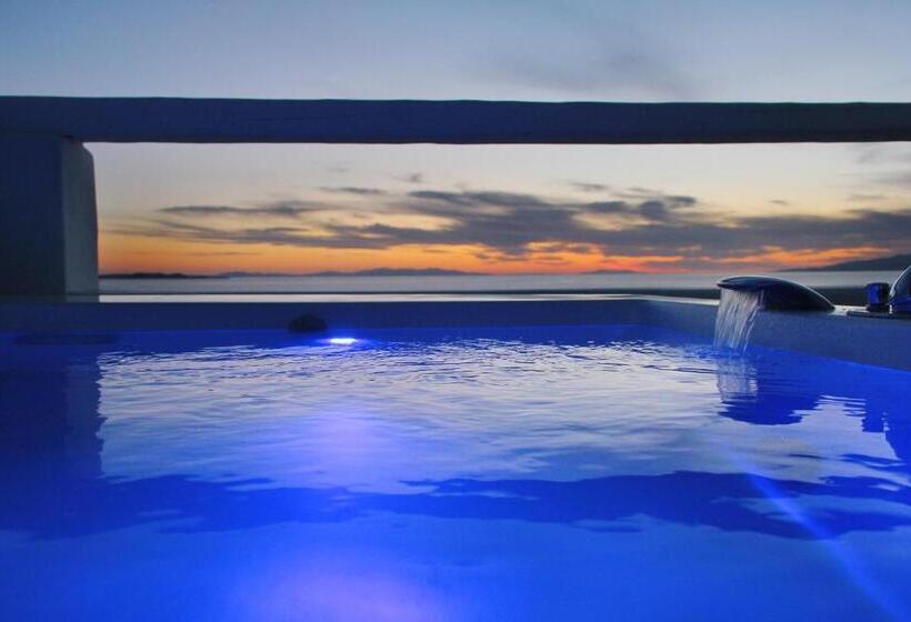 جناح جونيور مزوَّد بحمام سباحة, Cavo Tagoo Mykonos