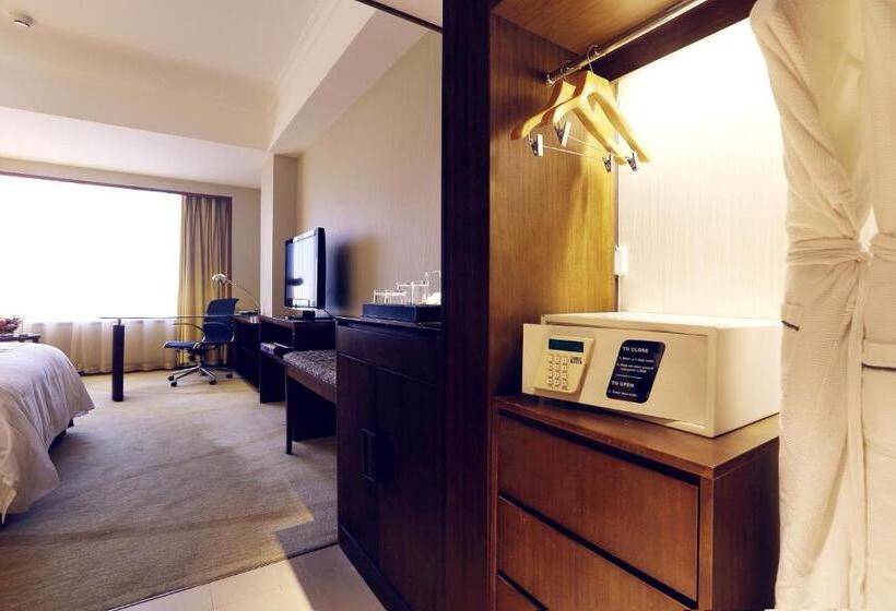 Superior Room, Grand Mercure Beijing Central