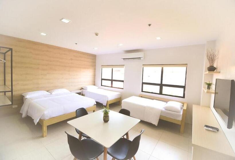 패밀리 룸, Felix Residences