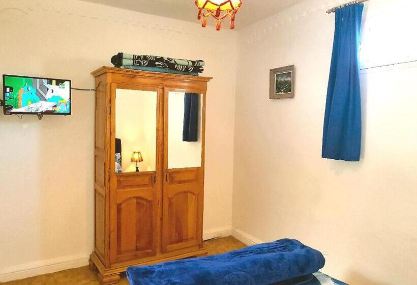 شقة غرفة واحدة مزودة بتراس, Maison De La Lagune