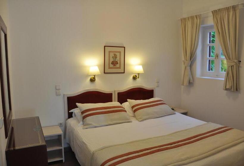 Студио Стандарт Вид на Сад, Nissia Traditional Residences Spetses