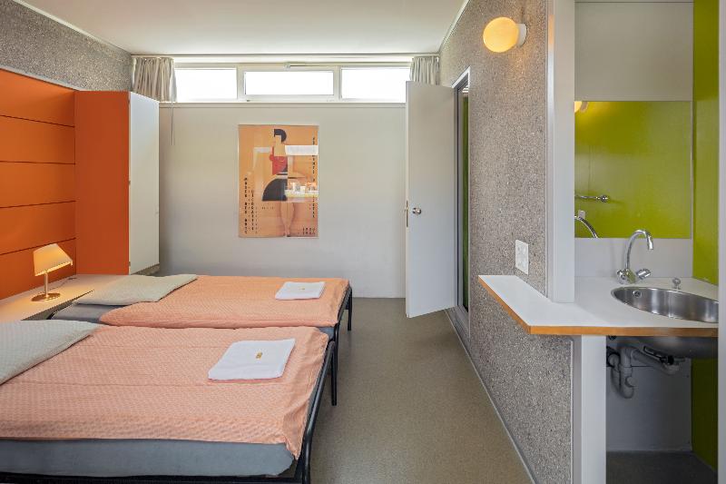 اتاق استاندارد, Lausanne Youth Hostel Jeunotel