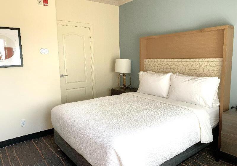 スイート, Holiday Inn Victoria   Elk Lake, An Ihg
