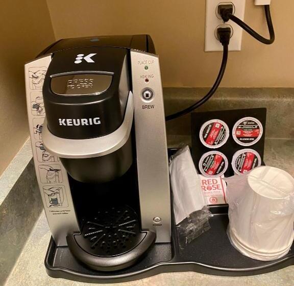 スタンダードルーム, Super 8 By Wyndham Edmonton South