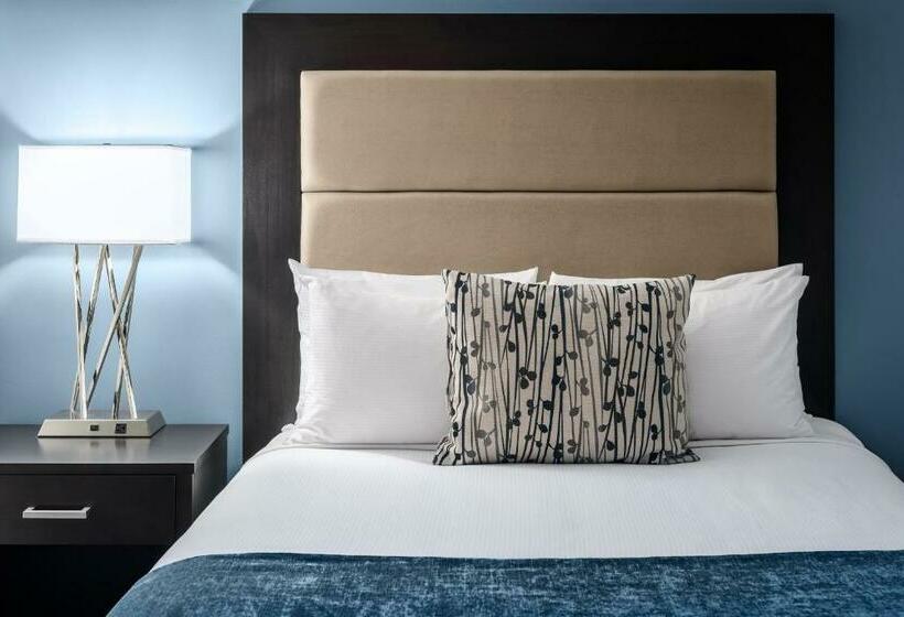 スイート, Ottawa Embassy Hotel & Suites