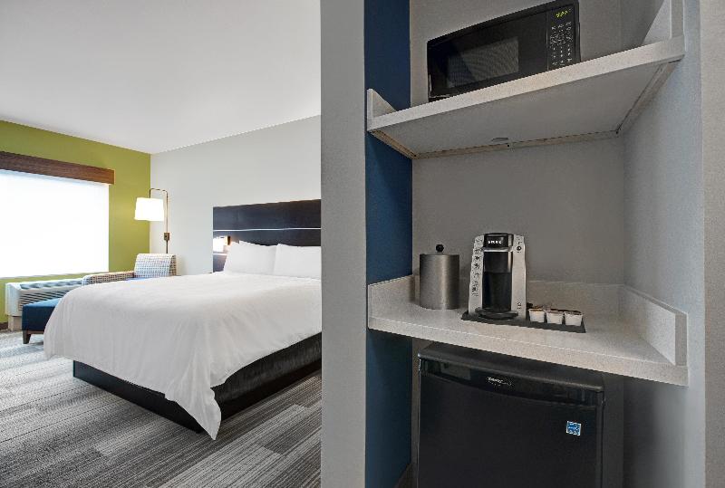 带大床的标准间, Holiday Inn Express   Milwaukee Downtown, An Ihg