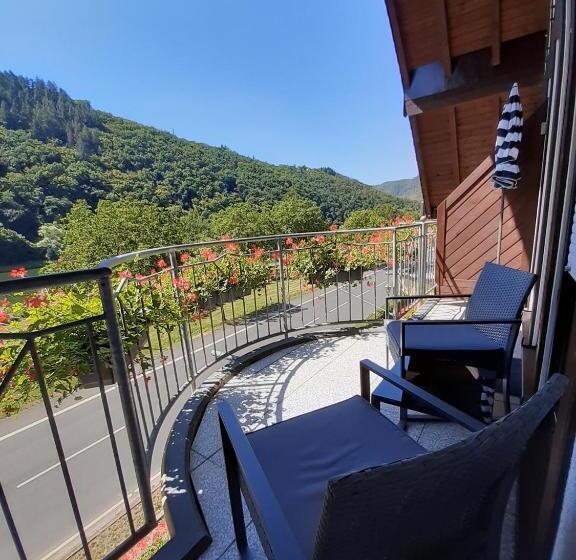 豪华海景房带阳台, Haus Moselliebe B&b