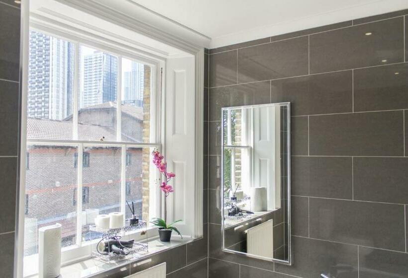 Superior Suite, Mansion House With Spacious Apartments Close To Excel London And Canarywharf