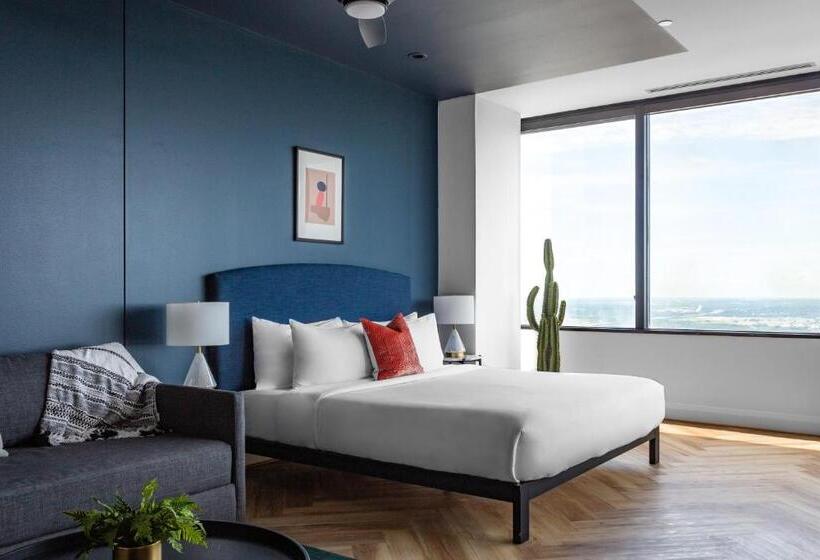 استودیوی لوکس, Mint House Dallas   Downtown