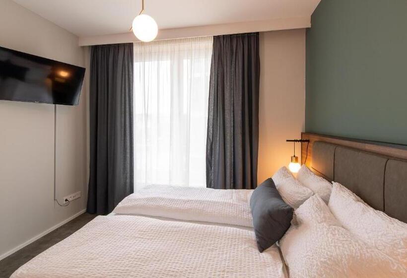 Люкс Вид на Реку, Metropol Apartments & Suites