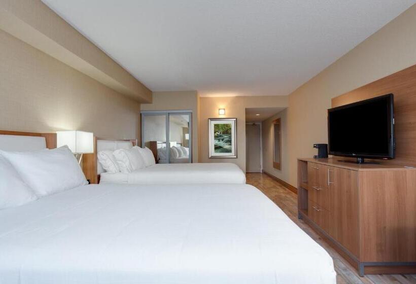 ２ダブルベッドのスタンダードルーム, Holiday Inn Express Hotel & Suites Uptown Fredericton, An Ihg