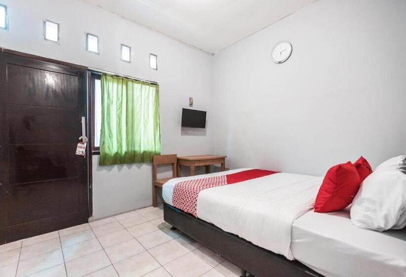 Номер Стандарт, Oyo 1756 Amira Residence