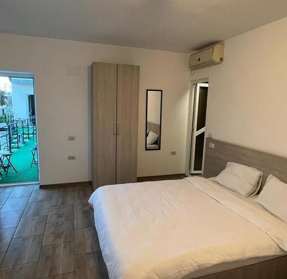 اتاق استاندارد سه نفره, Glow Guesthouse Costinesti