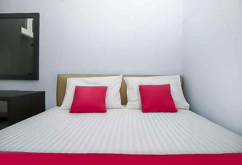 Номер Стандарт, Reddoorz Near Stasiun Lawang