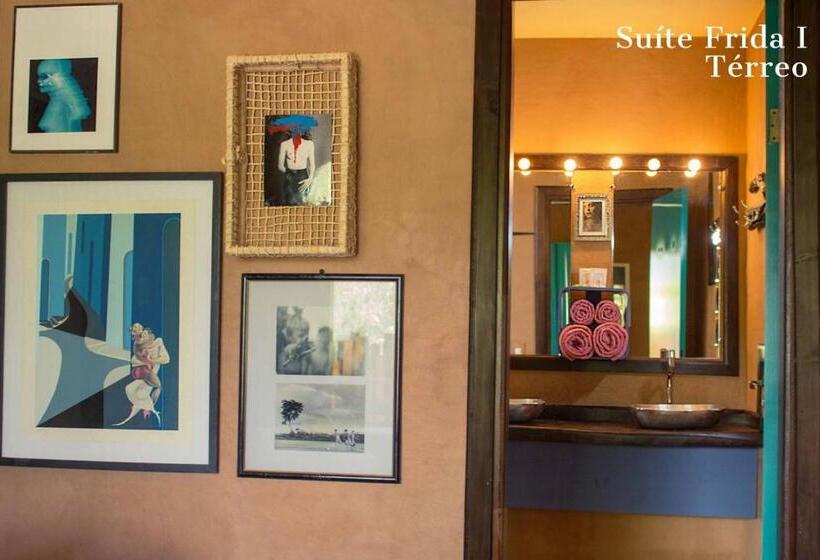 발코니 디럭스 룸, Casa De Frida Pousada Galeria