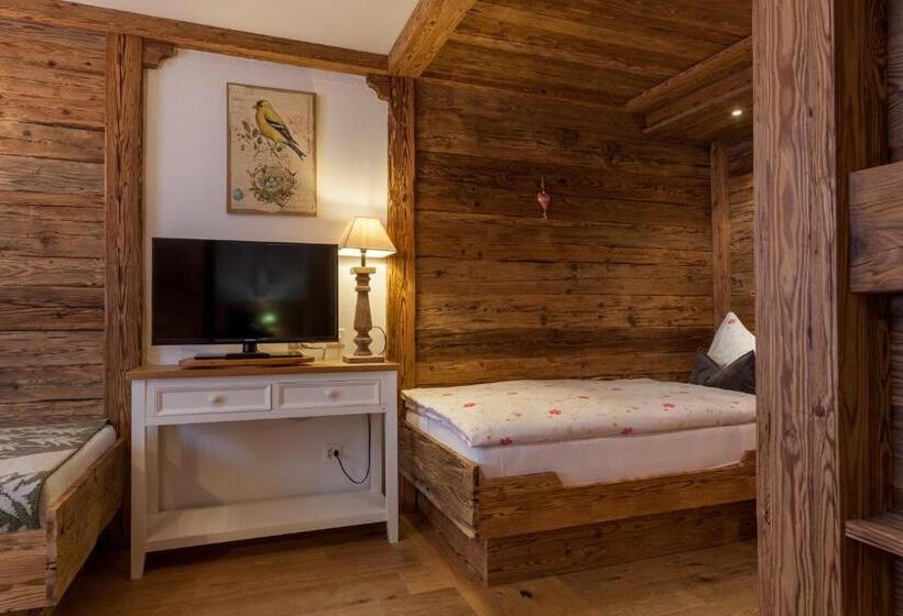 ファミリールーム, Berghof