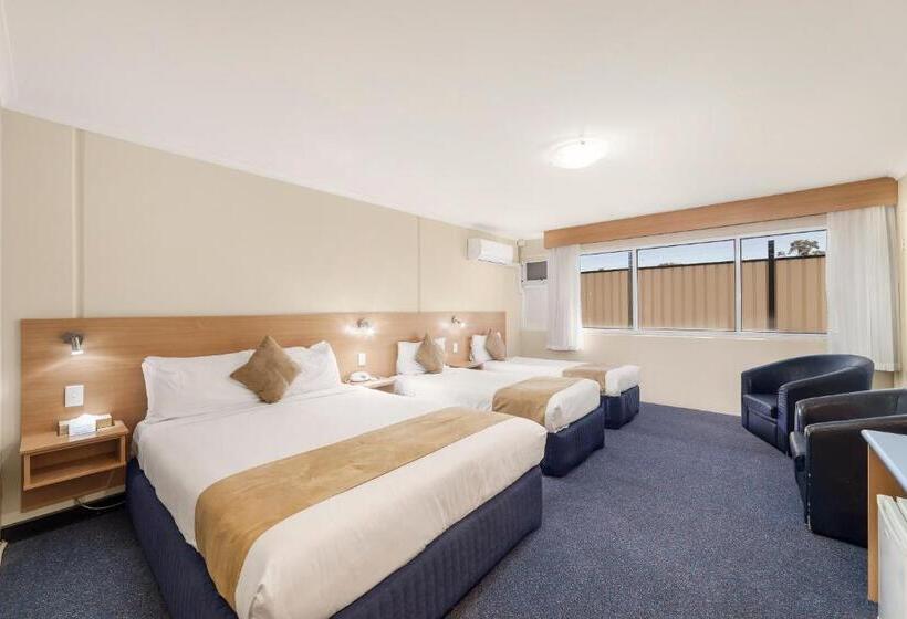 Quarto Triplo Estandar, Ciloms Airport Lodge