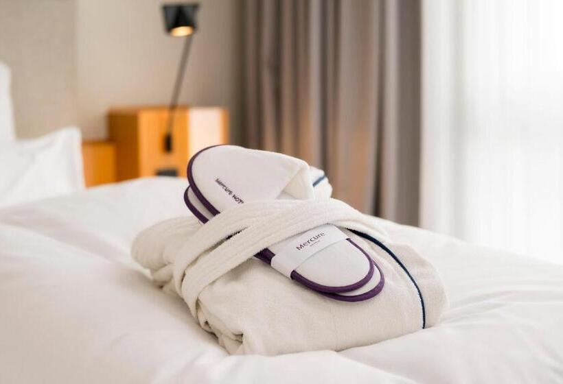 Номер Superior, Mercure  Kamen Unna