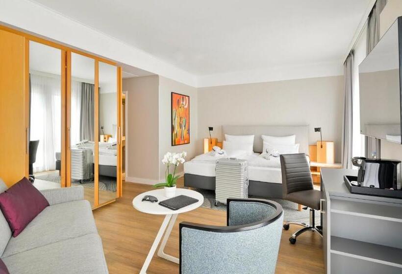 Номер Superior, Mercure  Kamen Unna