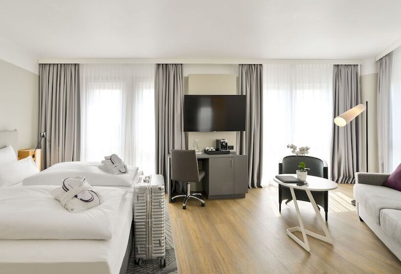Номер Superior, Mercure  Kamen Unna