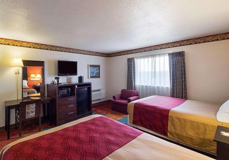 חדר סטנדרט עם מיטת קינג, Rodeway Inn San Antonio Lackland Afb  Seaworld