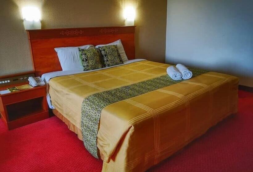Номер Deluxe, Grand Continental Kuching