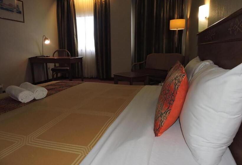 Номер Deluxe, Grand Continental Kuching