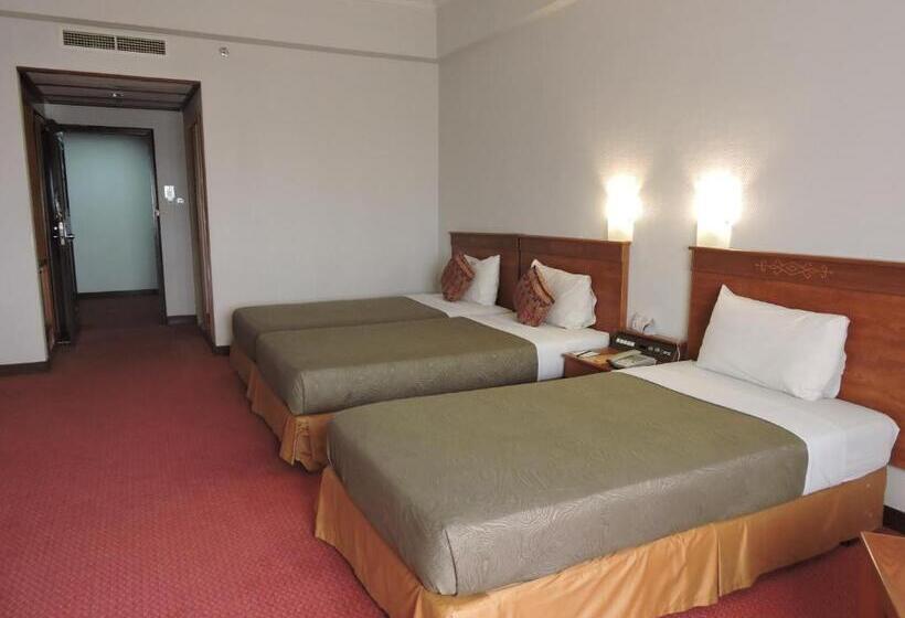 Трехместный Номер Deluxe, Grand Continental Kuching