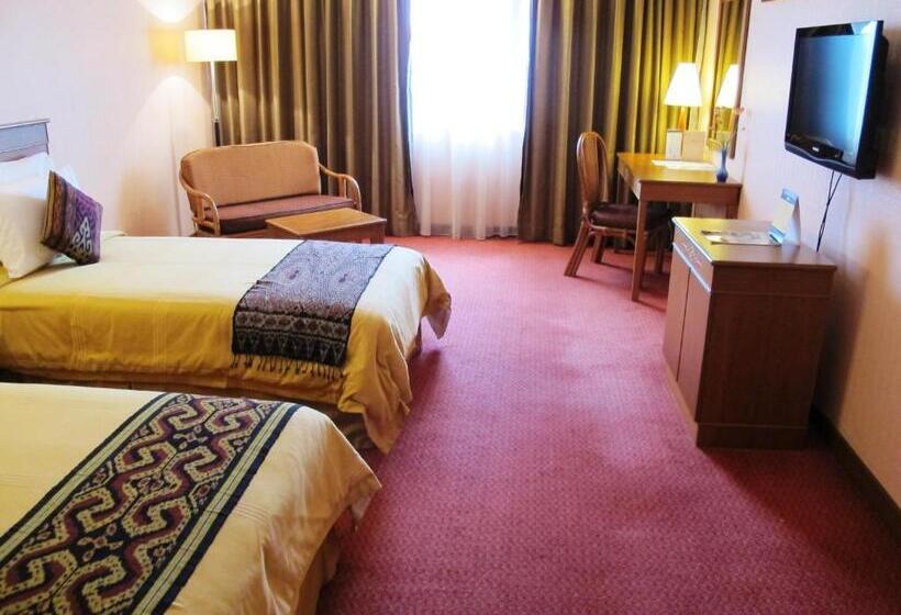Номер Deluxe, Grand Continental Kuching
