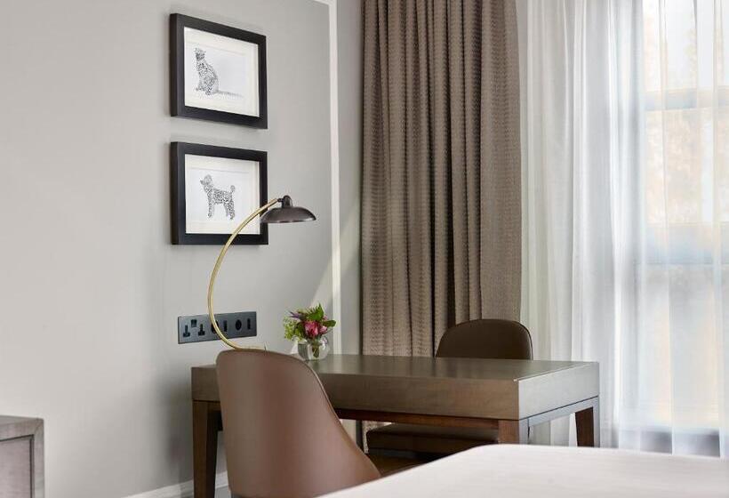 חדר קלאב, Hyatt Regency London The Churchill