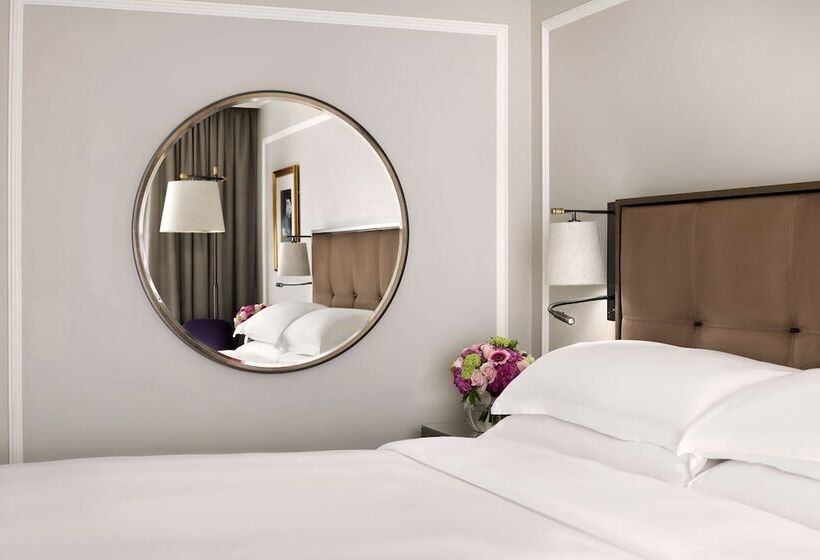 Номер Клуб, Hyatt Regency London The Churchill