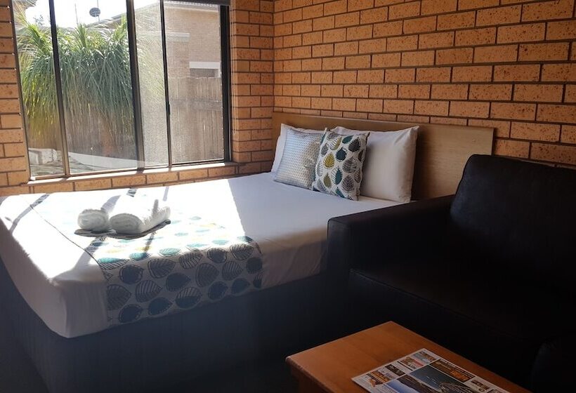 Четырехместный Номер Deluxe, Royal Palms Motor Inn