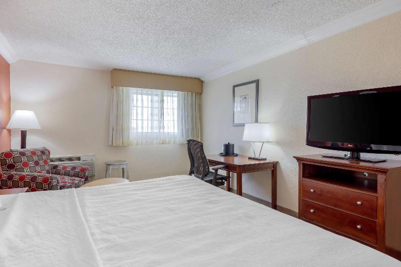 Люкс Кровать Кинг, Country Inn & Suites By Radisson, Rock Falls, Il