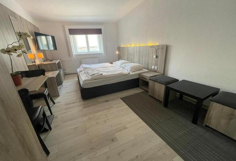 Standard room with outdoor bath, Pension Der Kretaner