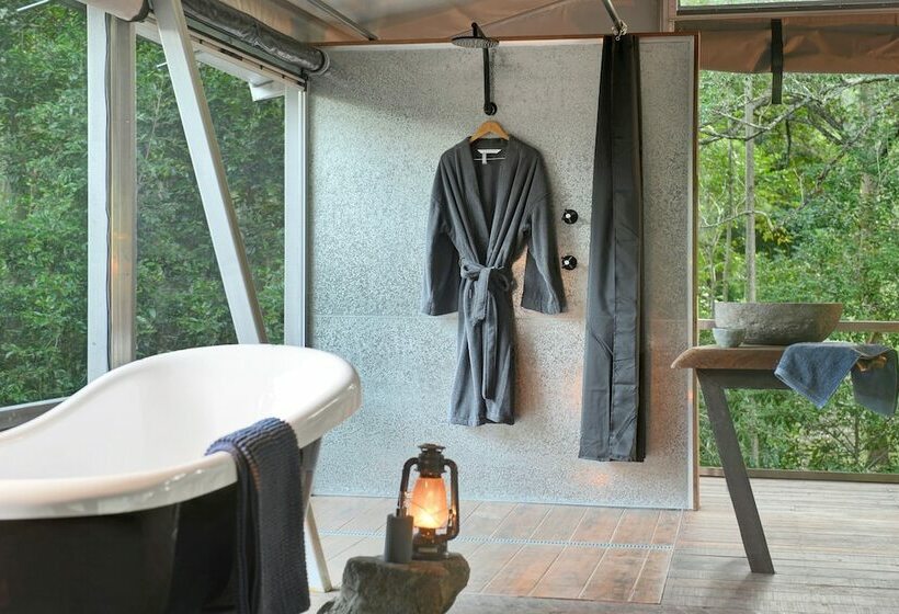 Deluxe Tent, Starry Nights Luxury Camping
