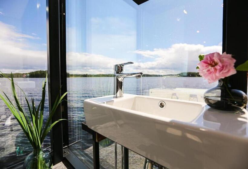 Suite with lake view, Lake Hotel Lehmonkärki   Haasi Mirror Houses
