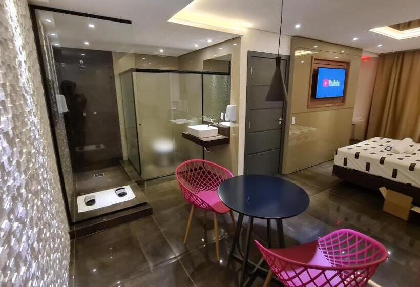 Номер Стандарт с Гидромассажем, Sense Motel