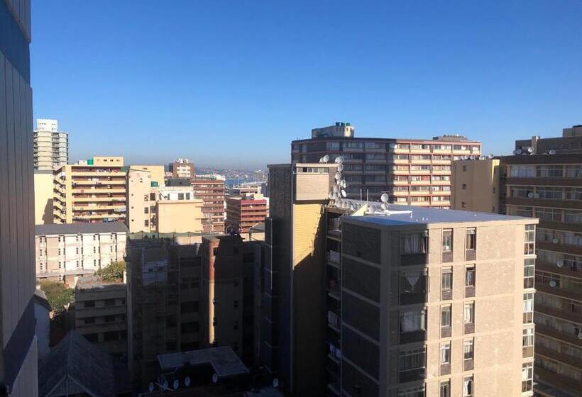 Семейные Апартаменты, Coastlands Durban Self Catering Holiday Apartments