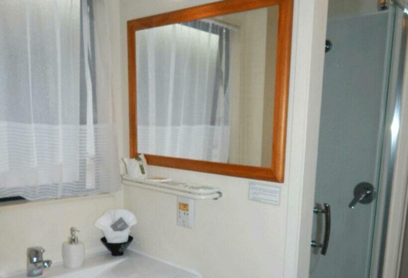 Студия Стандарт, Cheviot Park Motor Lodge