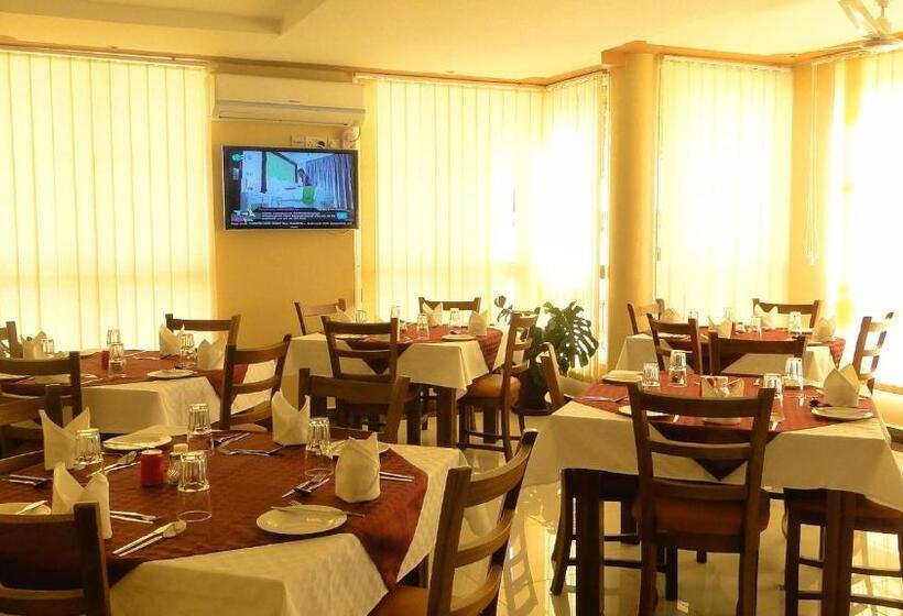 اتاق لوکس, Pavilion Holiday Resort