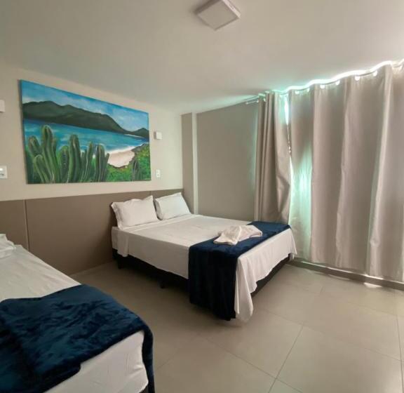 Quarto Quadruple Standart com Varanda, Pousada La Acolhida