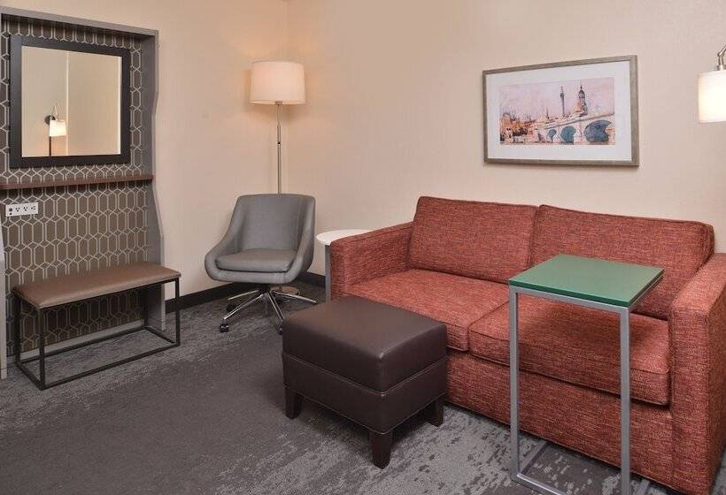 Люкс, Holiday Inn & Suites Raleigh Cary, An Ihg