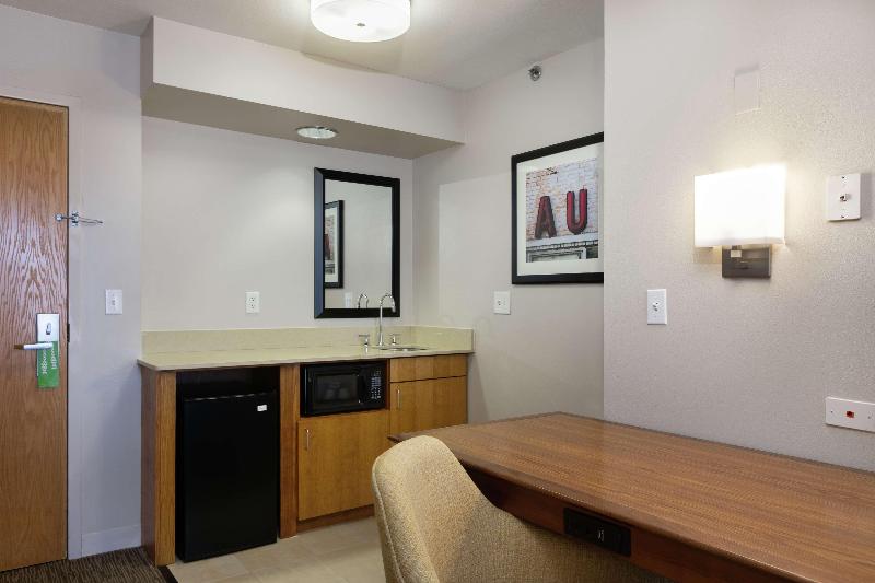 キングサイズベッドのスイートルーム, Hampton Inn & Suites Austinairport