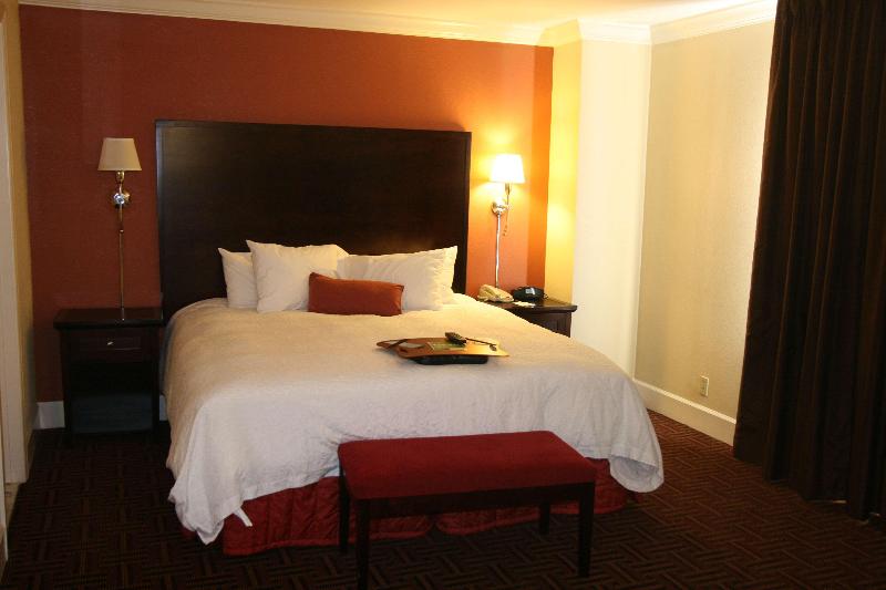 Студио Стандарт Кровать Кинг, Hampton Inn & Suites Stamford
