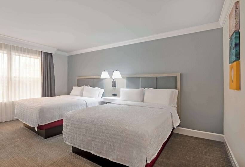 Номер Стандарт, Hampton Inn & Suites Stamford
